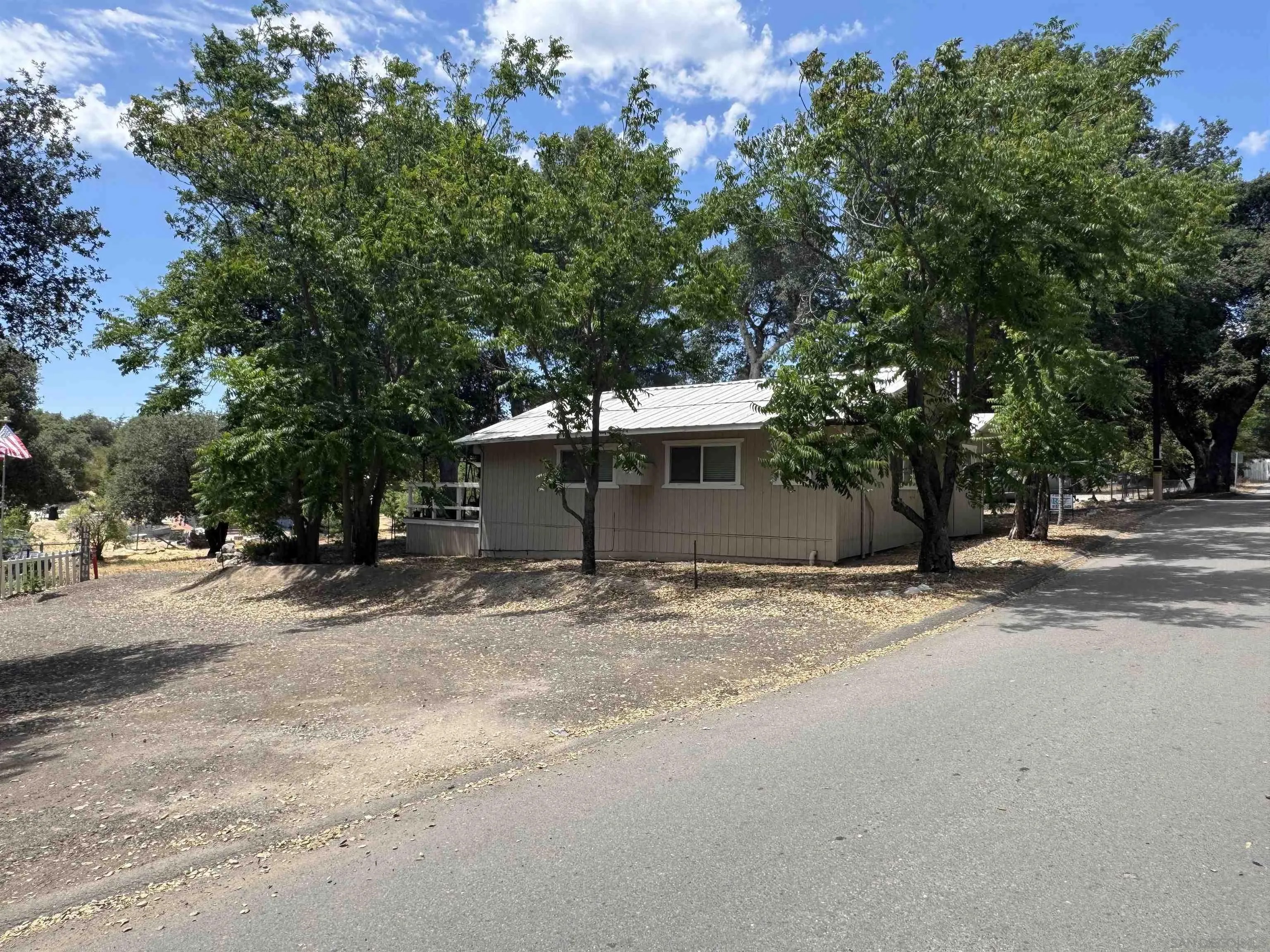 2550 Live Oak Trl