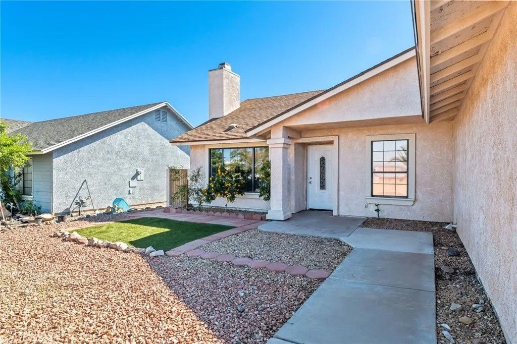 Photo of 1359 Redwood Ave, Needles, CA 92363 (MLS # WS25254277)