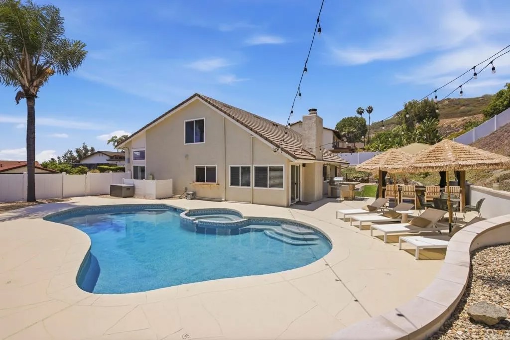 12388 Reata Court