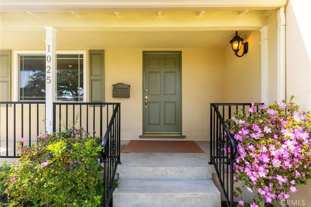 Photo of 1025 S Vega Street, Alhambra, CA 91801 (MLS # AR26041398)