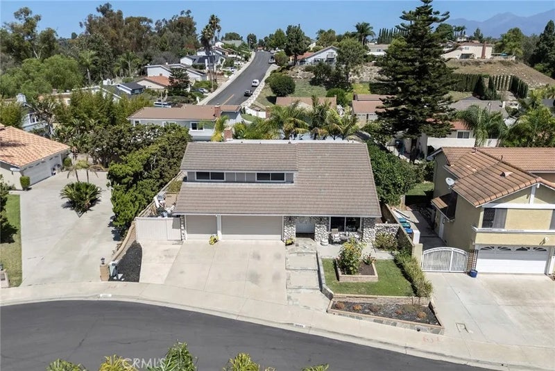 24843 Via Santa Cruz