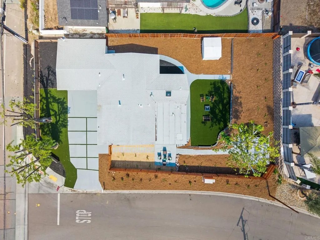 8211 Fanita Drive