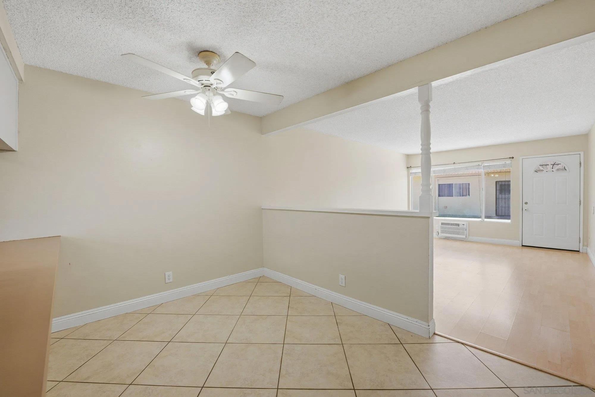 2012 E Mission Ave 11
