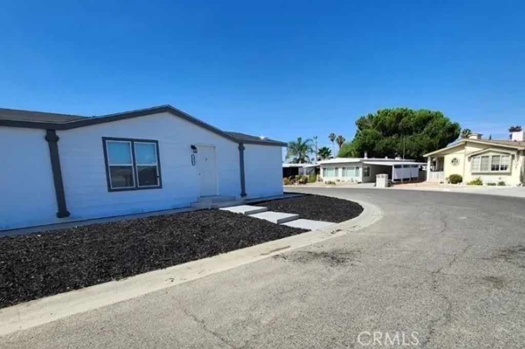 Photo of 250 San Carlos, Hemet, CA 92543 (MLS # IG26062494)