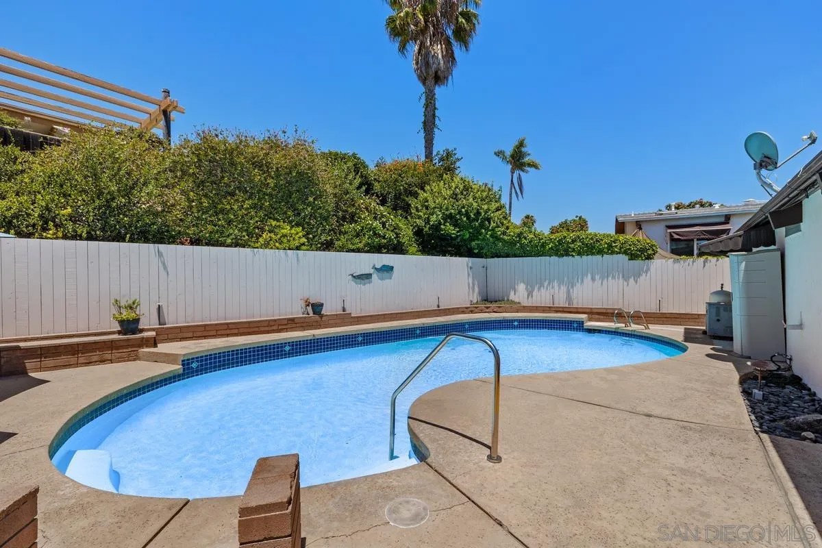 2512 San Joaquin