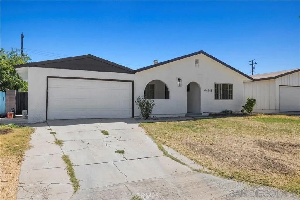 Photo of 44048 Elm Ave, Lancaster, CA 93534 (MLS # 260009026)