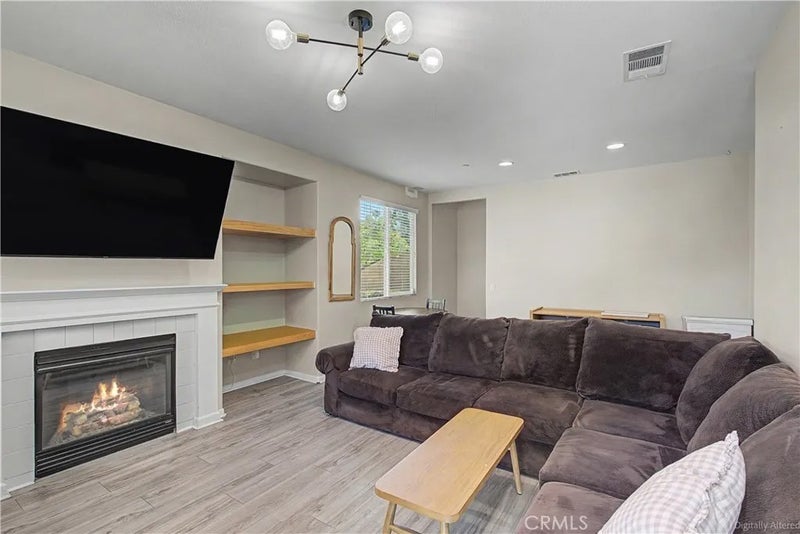 3271 Laval