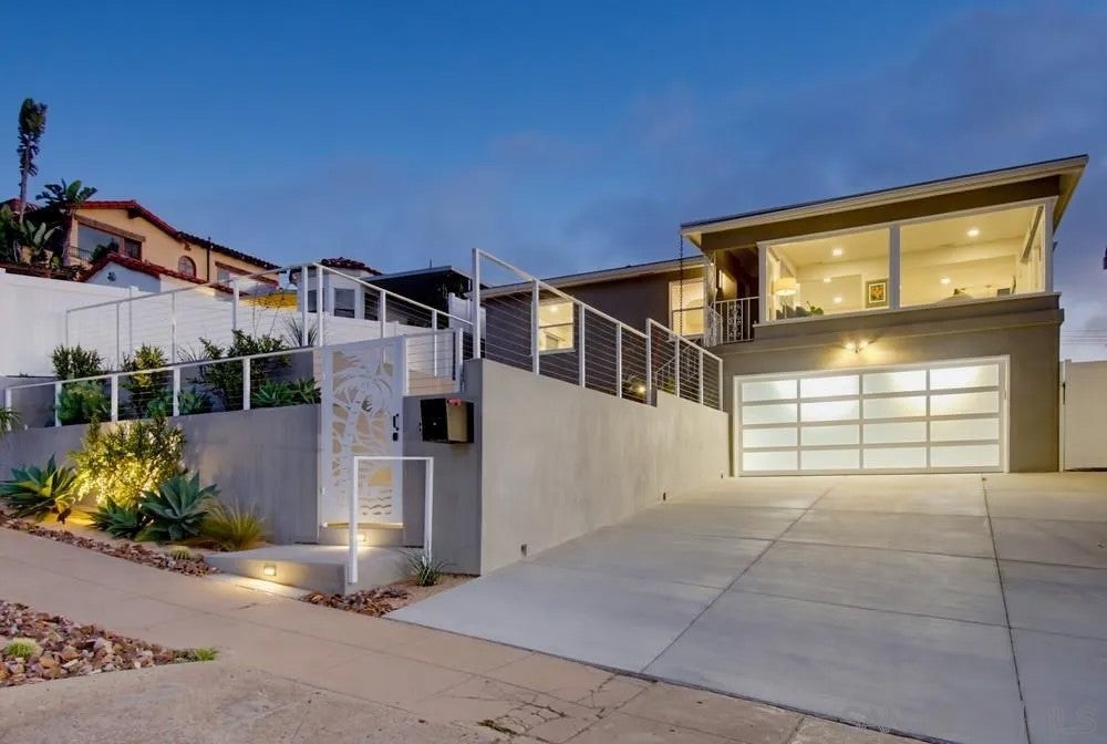 4483 Saratoga