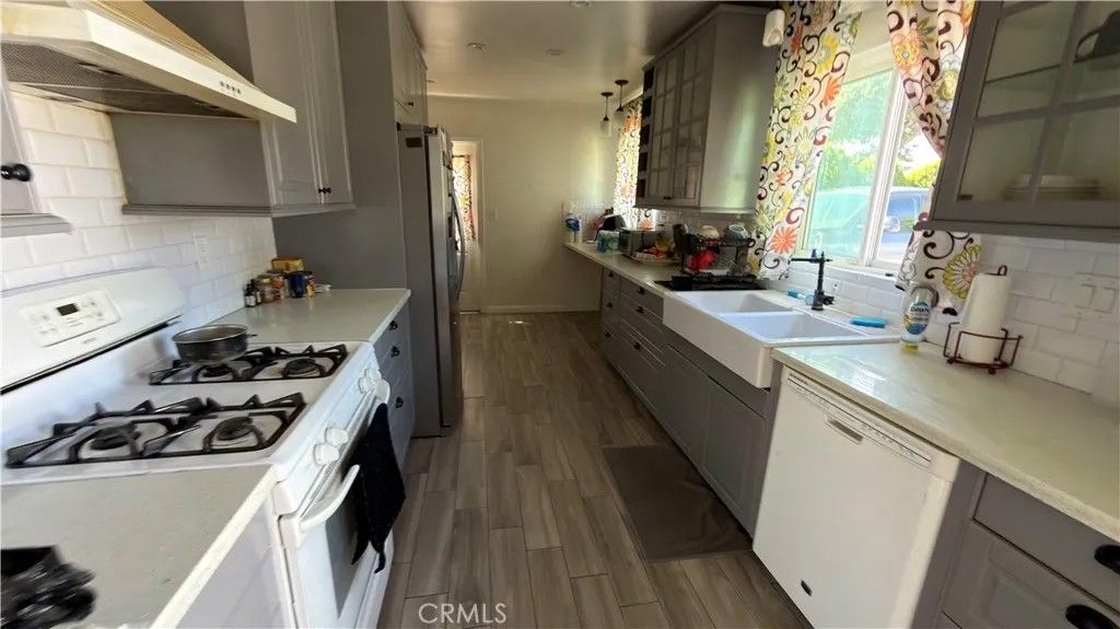 Photo of 1006 Nicklett Ave, Fullerton, CA 92833 (MLS # DW26079672)