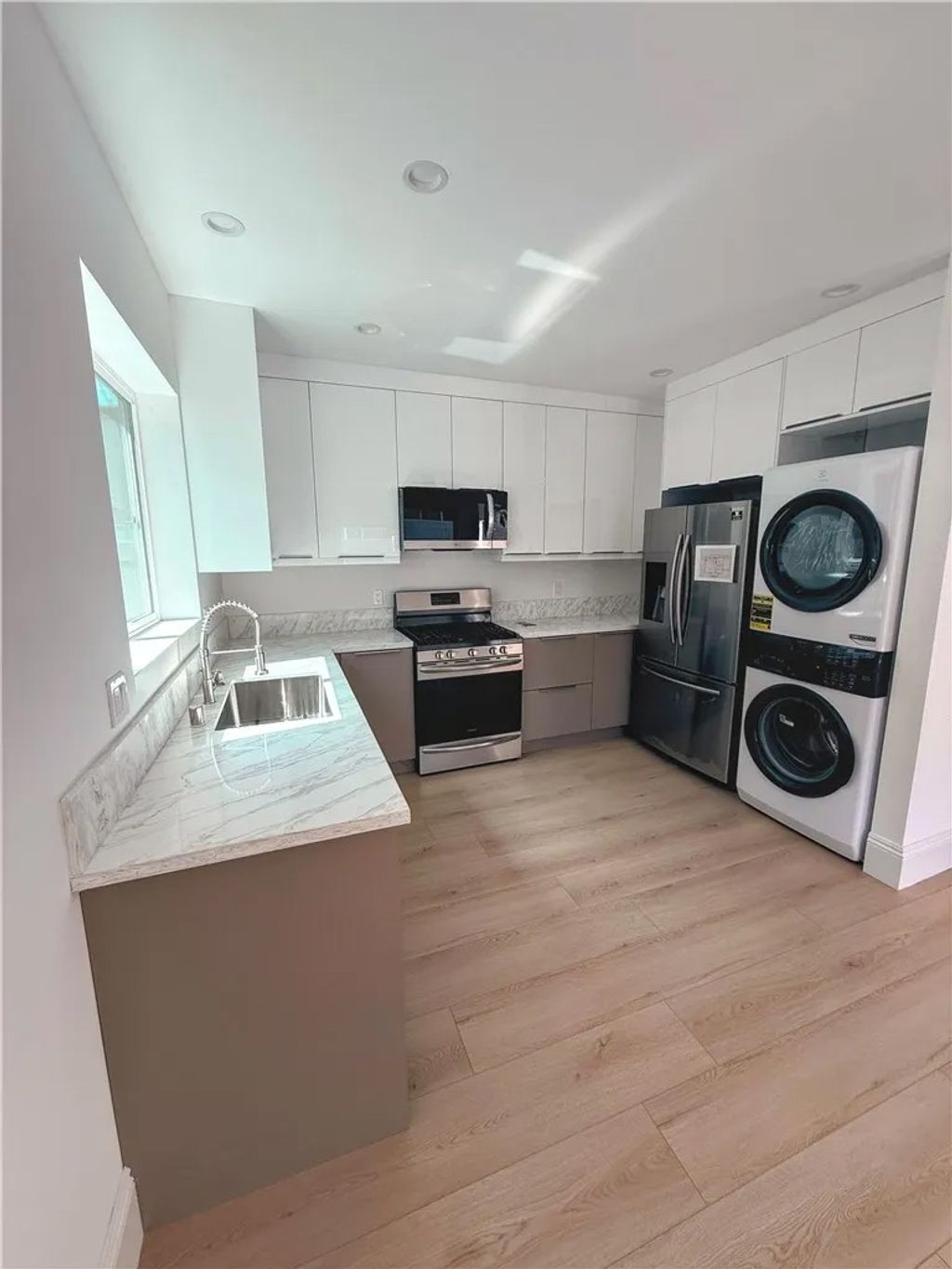 Photo of 4151 W 172nd St, Torrance, CA 90504 (MLS # SB26048684)