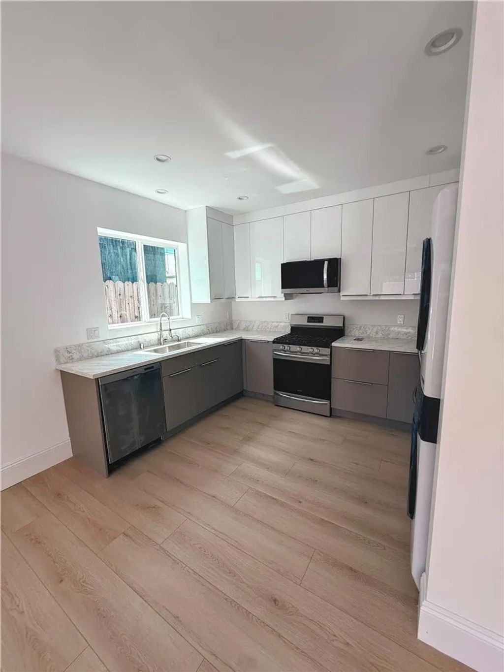 Photo of 4151 W 172nd St, Torrance, CA 90504 (MLS # SB26048684)
