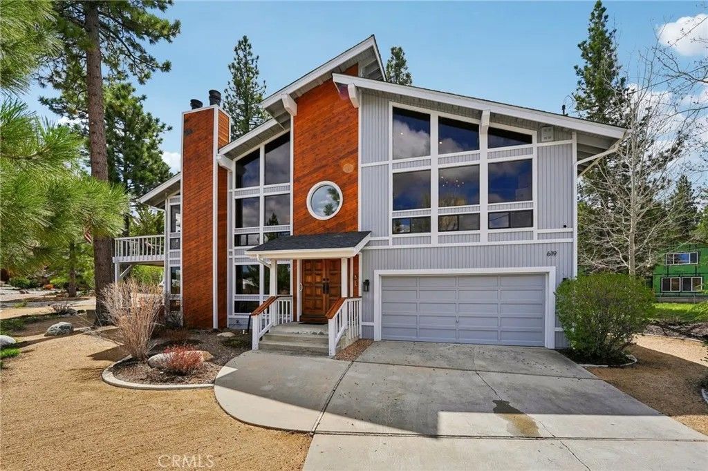 Photo of 619 Landlock Landing, Big Bear Lake, CA 92315 (MLS # CV26079424)