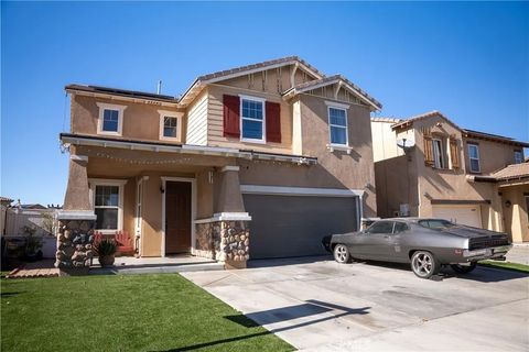 Photo of 8738 Redondo Avenue, Hesperia, CA 92344 (MLS # CV26007931)