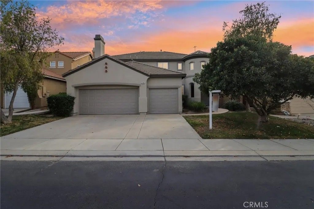 Photo of 27741 Elderberry Street, Murrieta, CA 92562 (MLS # SW26031198)