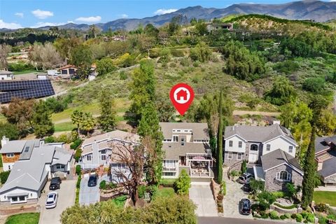 Photo of 31881 Via Oso, Coto De Caza, CA 92679 (MLS # OC26036515)