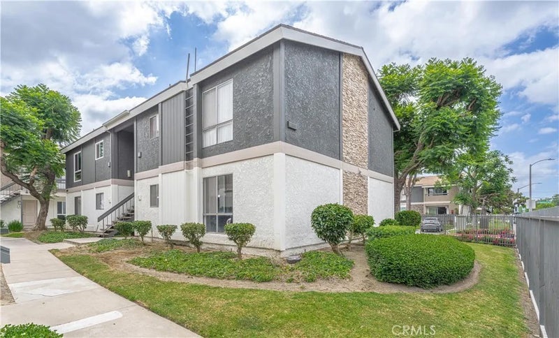 2803 S Fairview C