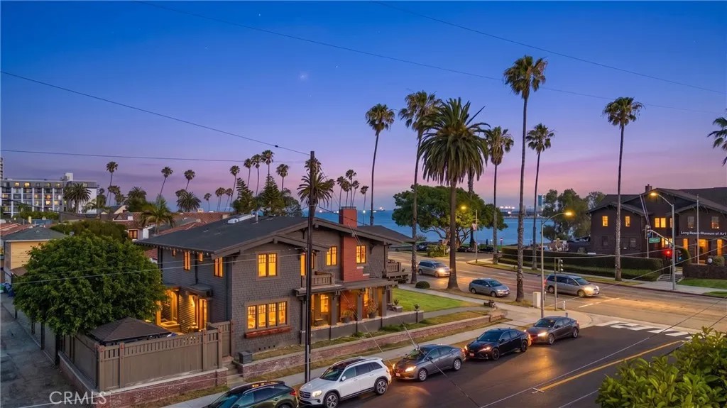 2303 E Ocean Boulevard