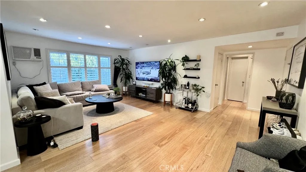 645 Westmount Drive 211