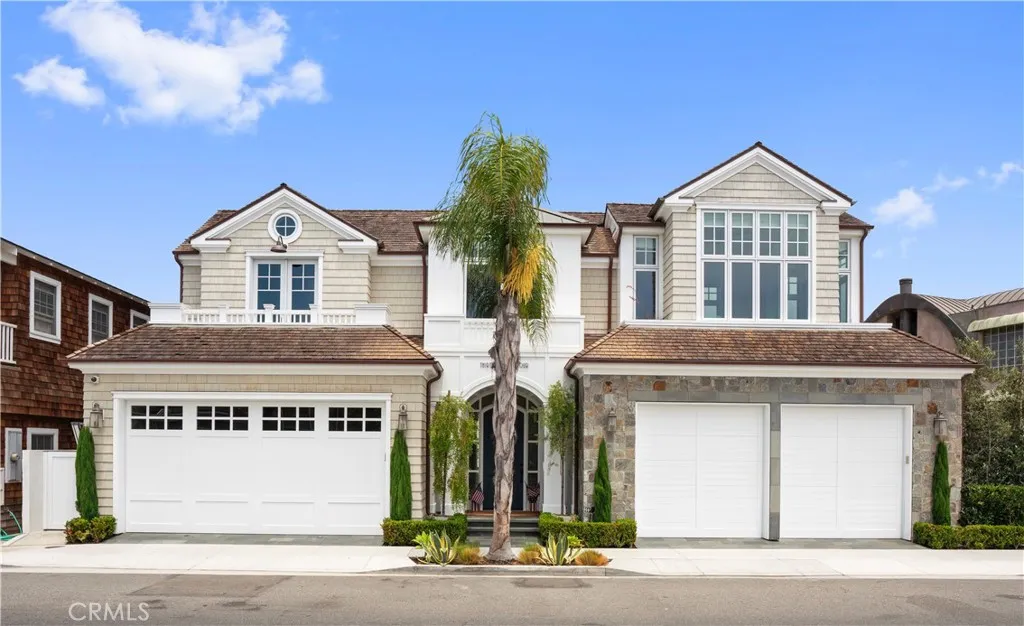 1324 E Balboa Boulevard