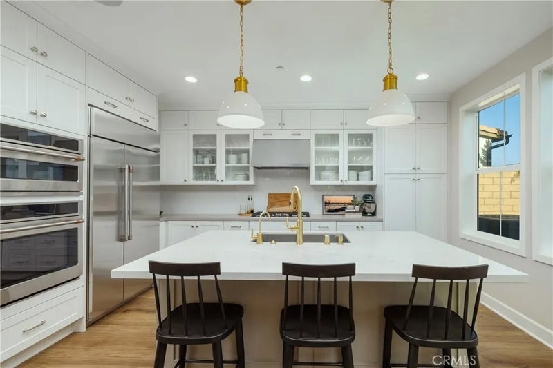 1249 E Providence Loop