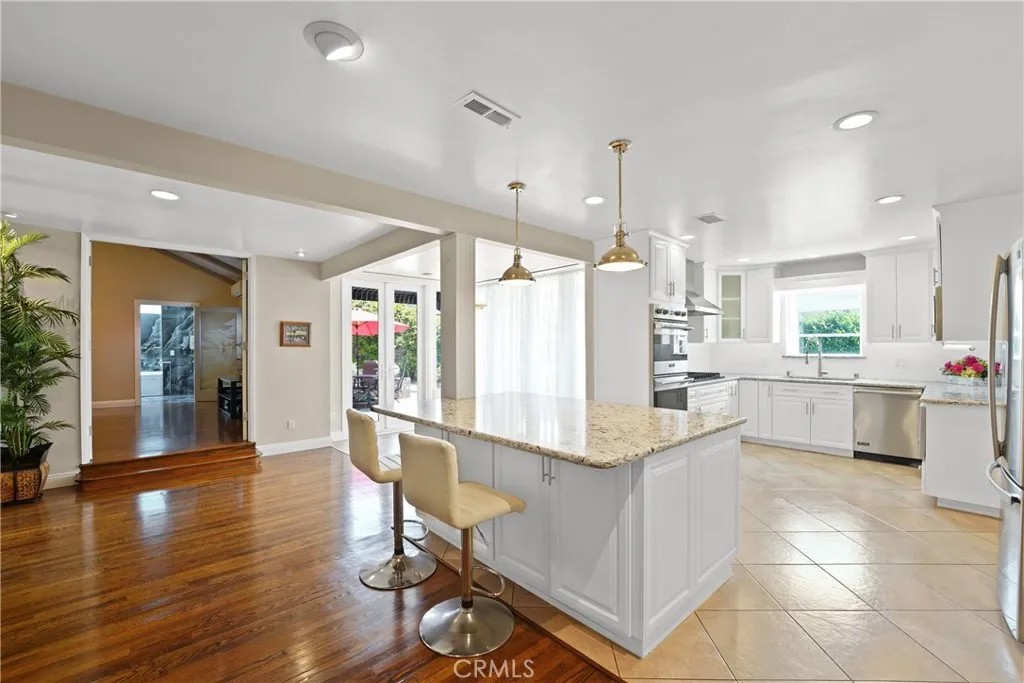 112 N Garfield Place