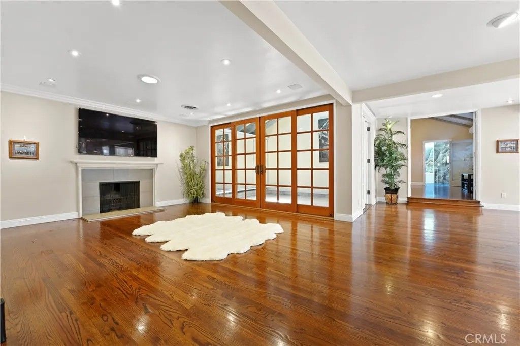 Photo of 112 N Garfield Place, Monrovia, CA 91016 (MLS # AR25260402)