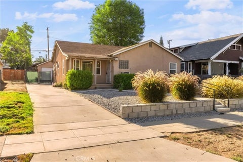 Photo of 620 , 624 Church Street, Redlands, CA 92374 (MLS # CV26163894)