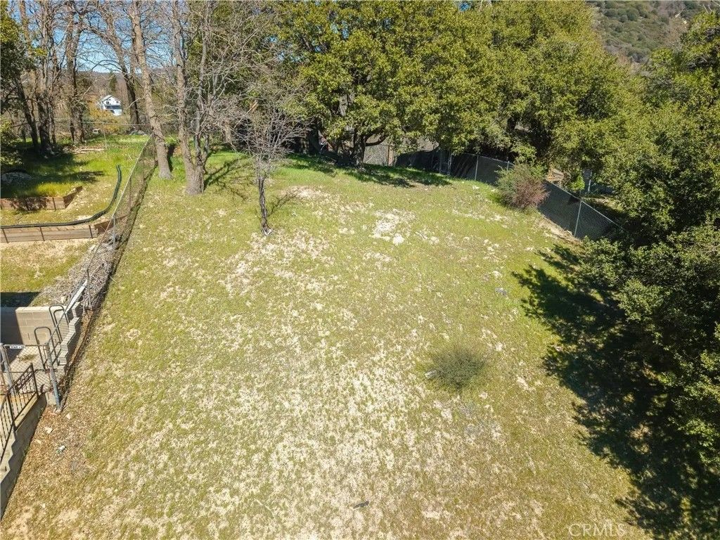 Photo of 0 Arth, Crestline, CA 92325 (MLS # CV26059366)