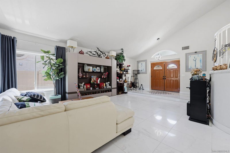 10975 Elderwood Dr