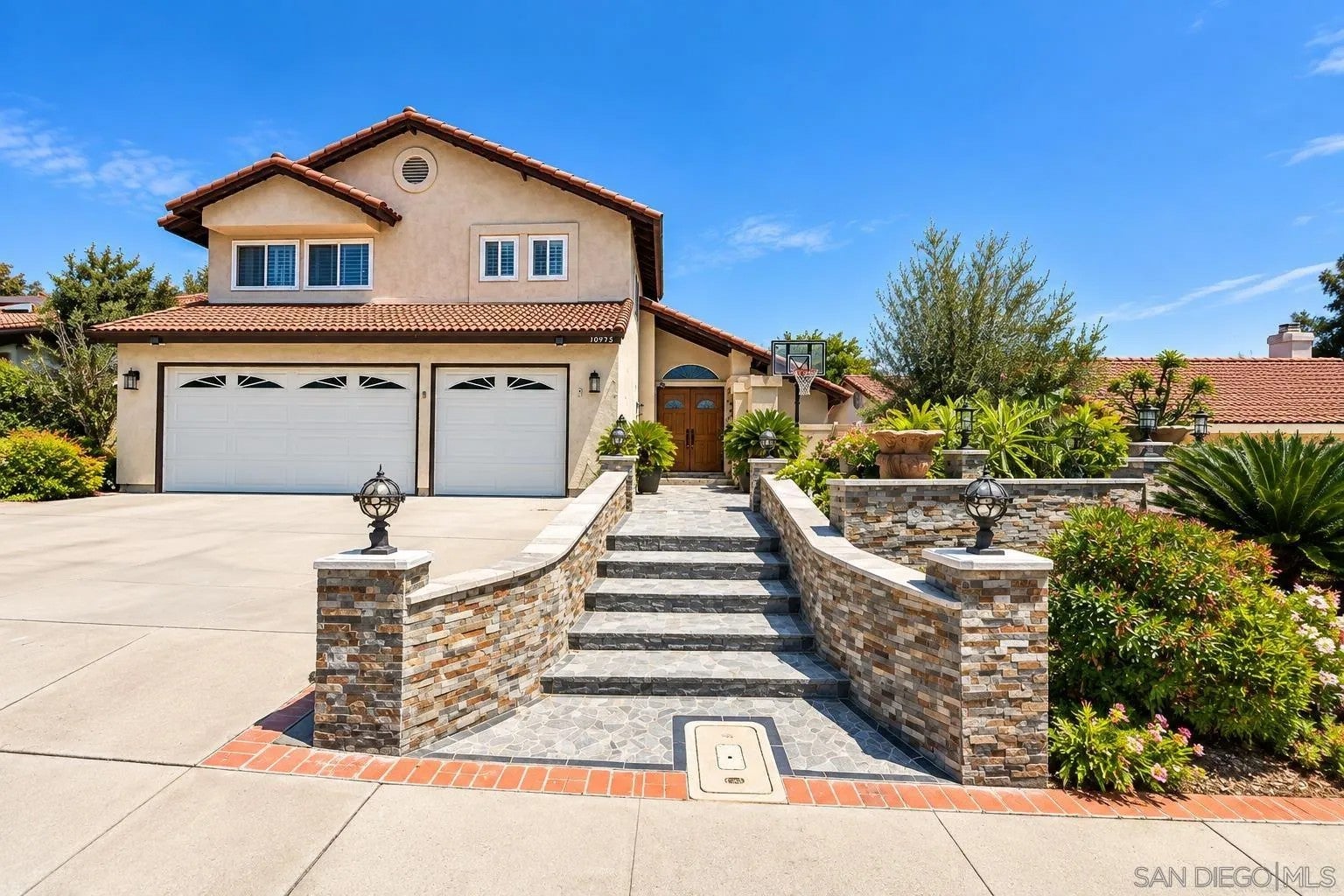 10975 Elderwood Dr