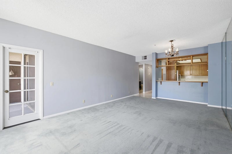 5805 Friars 2308
