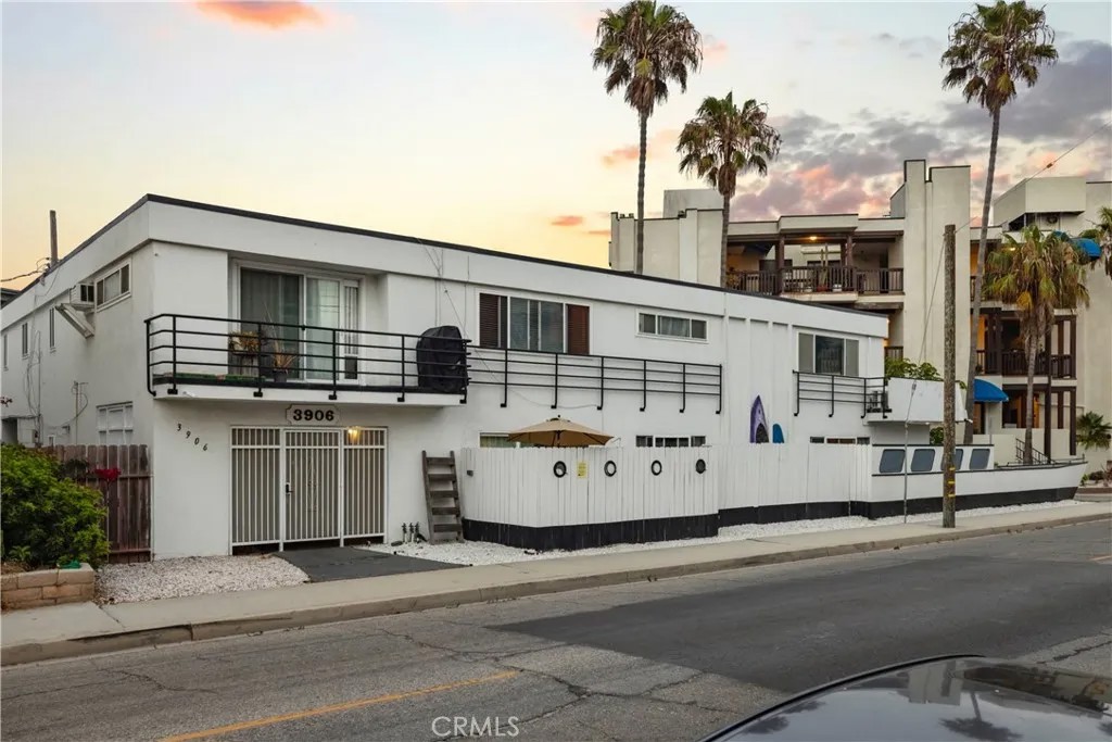 3906 Pacific Avenue