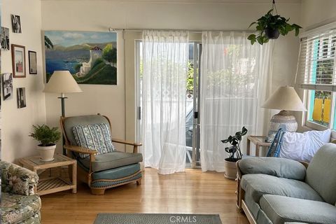 Tiny photo for 335 Clemente Avenue, Avalon, CA 90704 (MLS # SB25252804)