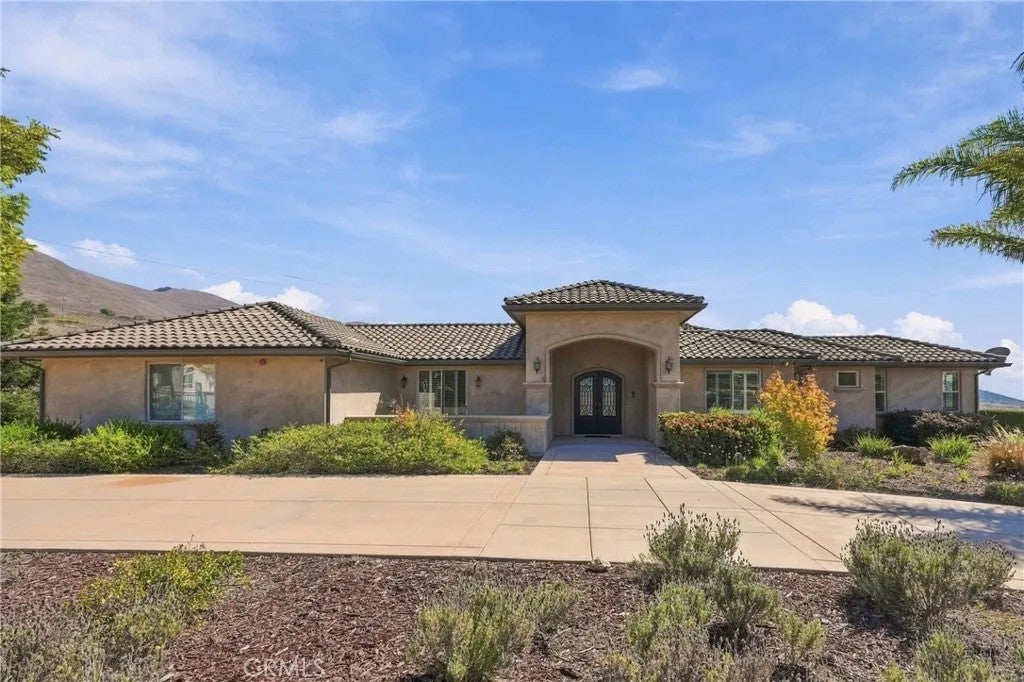 1223 Ramal Lane