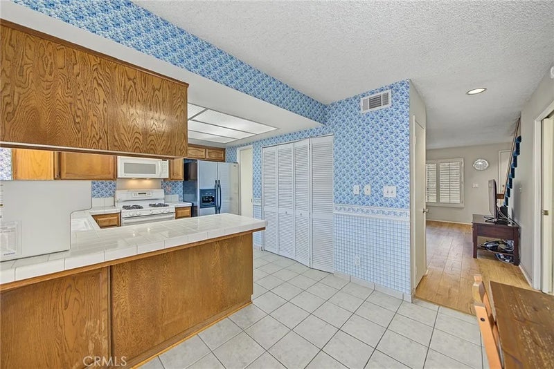14344 Foothill Boulevard 505