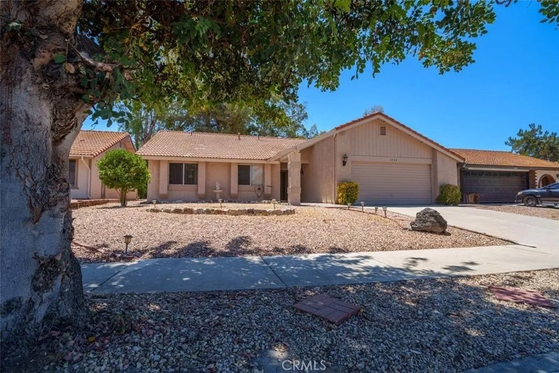 1925 Silver Oak Way