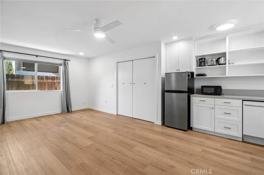 Photo of 513 Larkspur AVE, Corona Del Mar, CA 92625 (MLS # NP26190100)