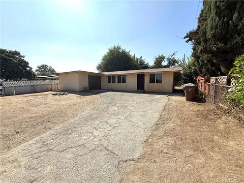 Photo of 1765 Alston Ave, Colton, CA 92324 (MLS # IV25245179)
