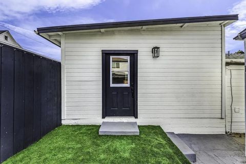 2029 E Avenue National City CA 91950