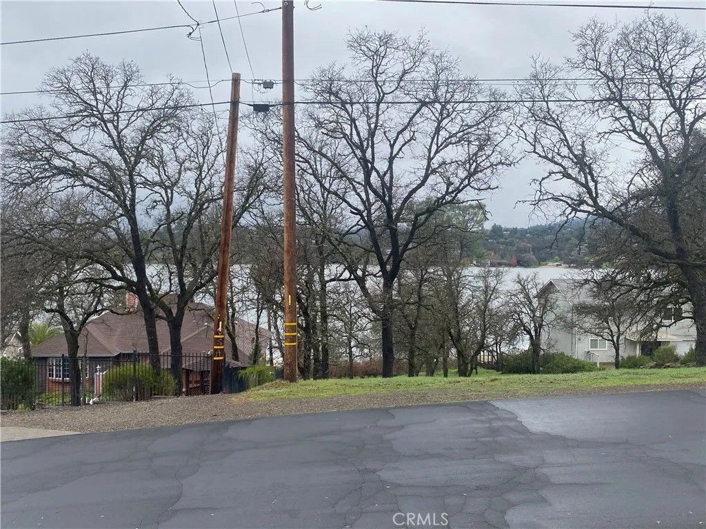 Photo of 19210 N Shore Ct, Hidden Valley Lake, CA 95467 (MLS # LC25280159)