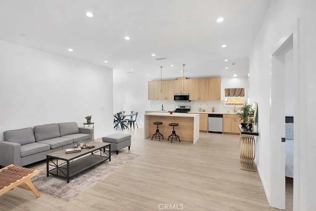 Photo of 14868 Envoy, Sylmar, CA 91342 (MLS # SR26020357)