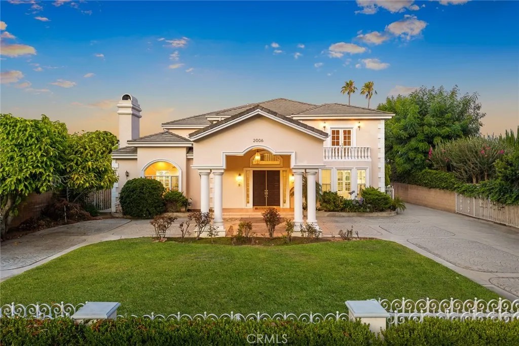 2006 S 6th Avenue
