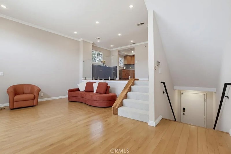 415 Sefton Avenue South G