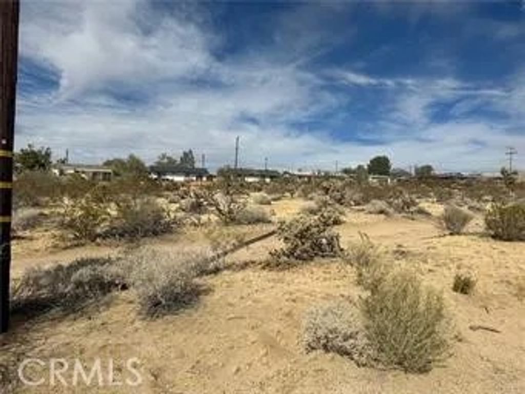 Photo of 0 E Parkway, Joshua Tree, CA 92252 (MLS # JT26096569)