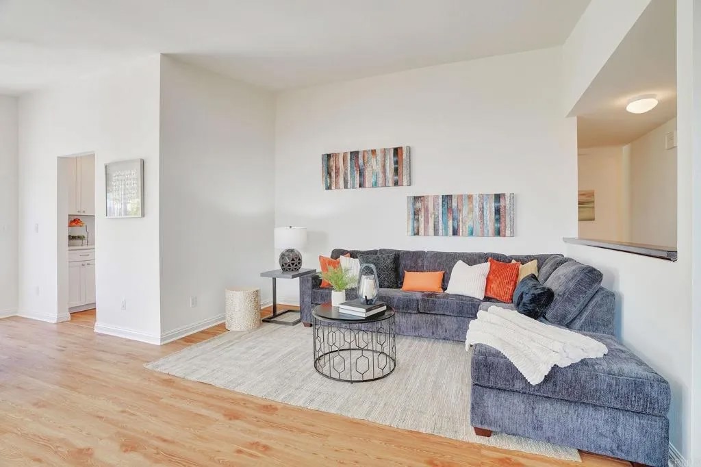 1021 Mockingbird Lane