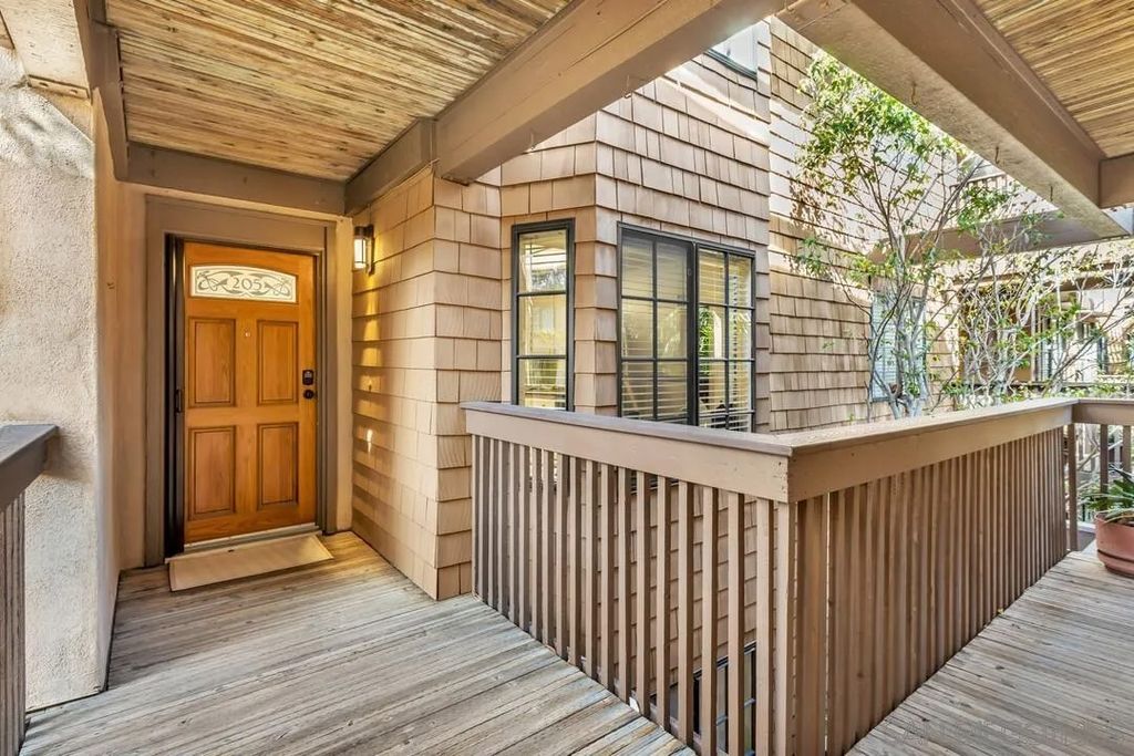 Photo of 8870 Villa La Jolla Dr #205, La Jolla, CA 92037 (MLS # 260006406)