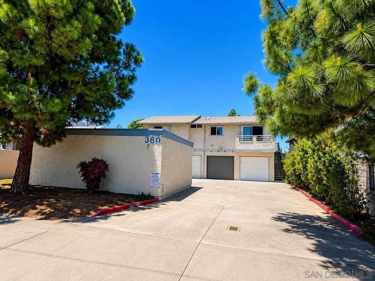 360 Claydelle Ave