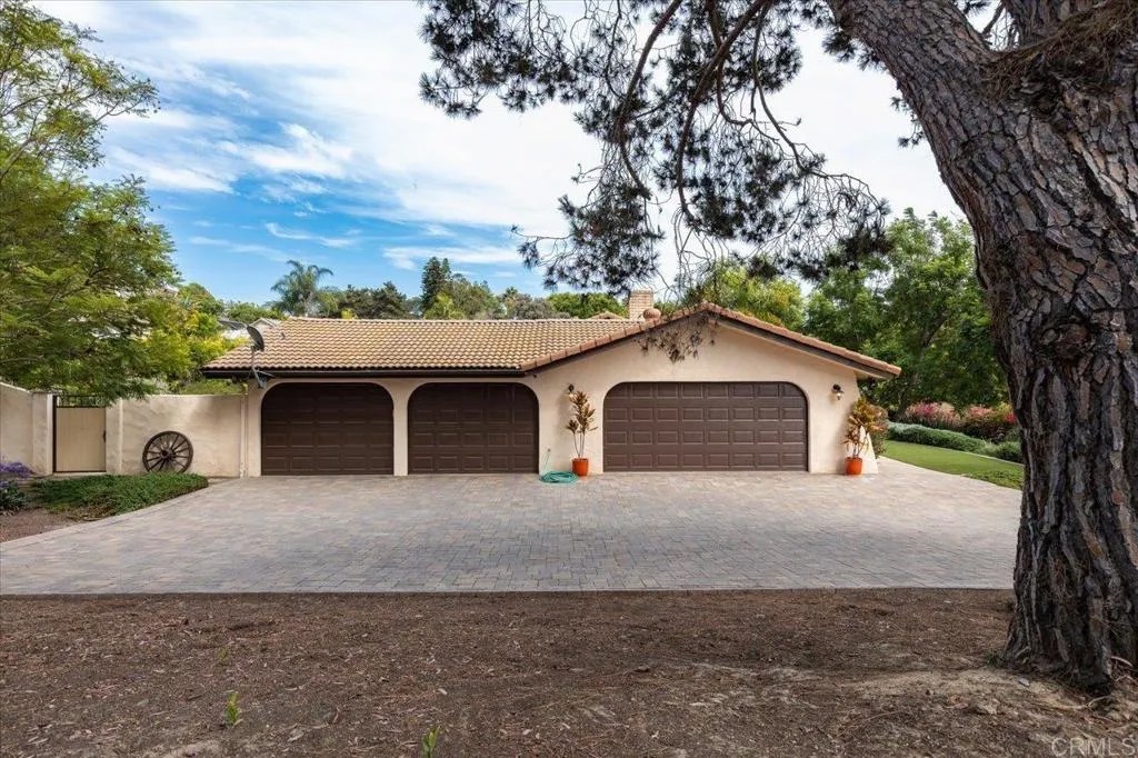 218 Via Del Cerrito