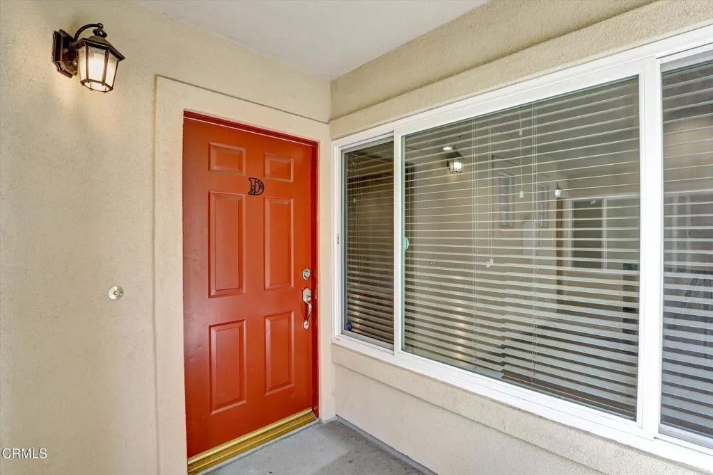 719 E Tujunga D