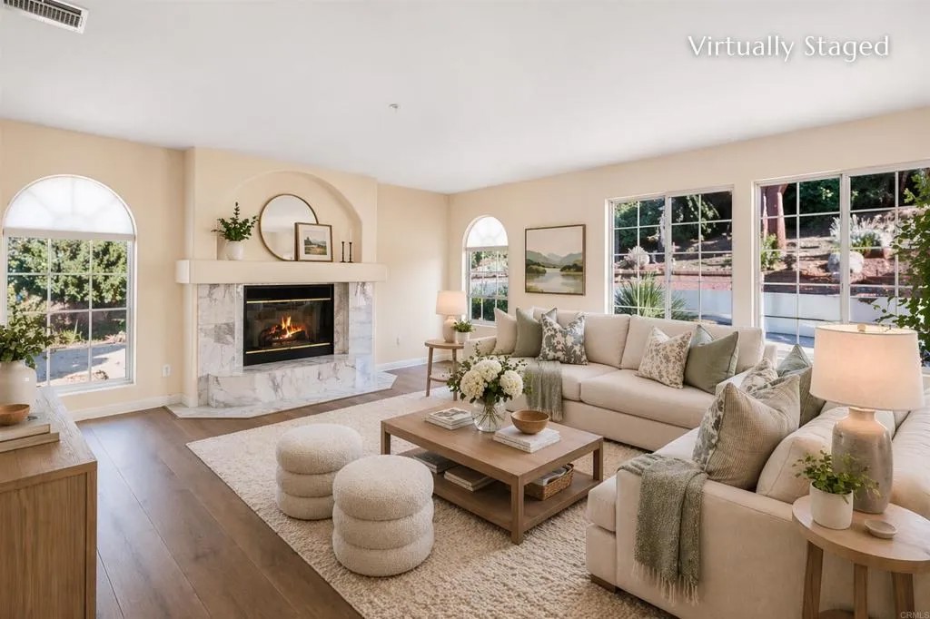 2230 Calle Dos Lomas